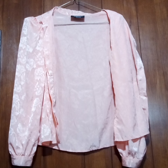 Vintage Robyn's Nest Woman's Silk floral Blouse - Picture 6 of 6